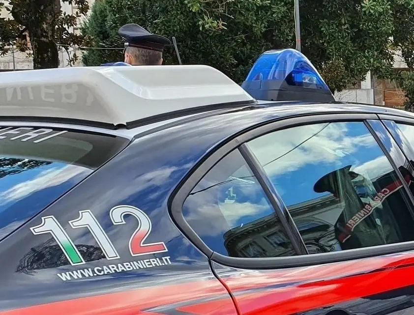 San Vito, undicenne tenta di accoltellare un professore e riprende l’aggressione con il cellulare