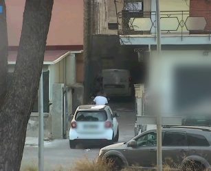 Smantellata a Palermo una banda specializzata in furti d'auto, 9 arresti