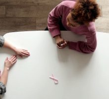 Tumore al seno, prevenzione e terapie hanno migliorato la prognosi
