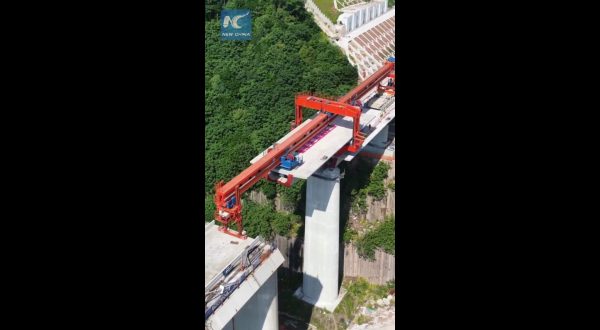 Cina, completata posa delle travi su ferrovia ad alta velocità Chengdu-Chongqing
