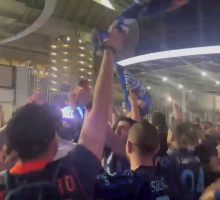 Inter campione d'Italia, &egrave; festa fuori da San Siro