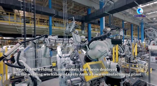 Cina, a Yiwu installati 98 robot saldatori in uno stabilimento automobilistico