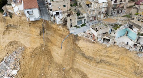Niscemi, Musumeci “Firmati i decreti per i programmi di intervento”