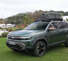 Dacia, per Duster un mild-hybrid con trazione integrale automatica