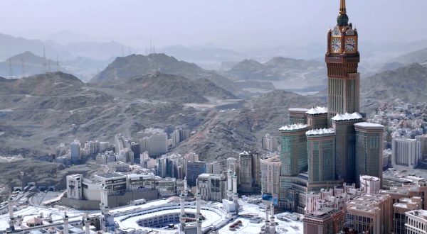Arabia Saudita, completato il trasferimento dei pellegrini ad Arafat per l’Hajj