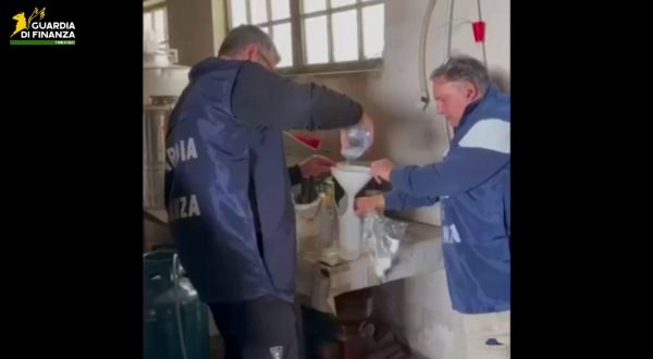Guardia di Finanza sequestra 11 mila litri di vino nel trevigiano