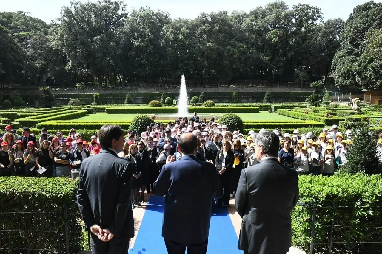 Schifani festeggia l&rsquo;80&deg; anniversario dell&rsquo;Autonomia Siciliana con gli studenti