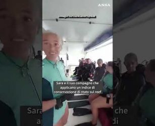 Tragedia alle Maldive, in un video del 2021 Monica Montefalcone spiega il suo lavoro #ansa #news