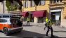 Falcia in auto una decina di pedoni e accoltella un passante a Modena, fermato#ansa #news
