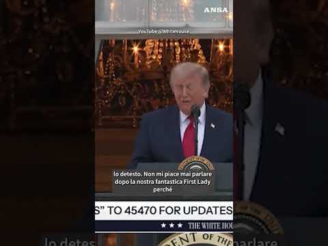 Trump ironizza sul successo di Melania: "In famiglia c'e' spazio per una sola star" #ansa #news