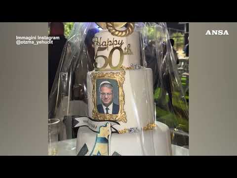 Torta di compleanno con un cappio per il ministro israeliano Ben Gvir#ansa #news