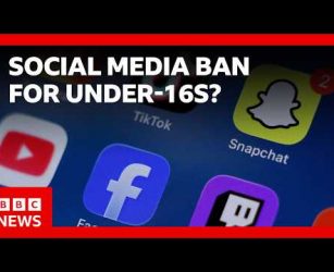 'Overwhelming consensus' that screen time harms children, top UK doctors say | BBC News