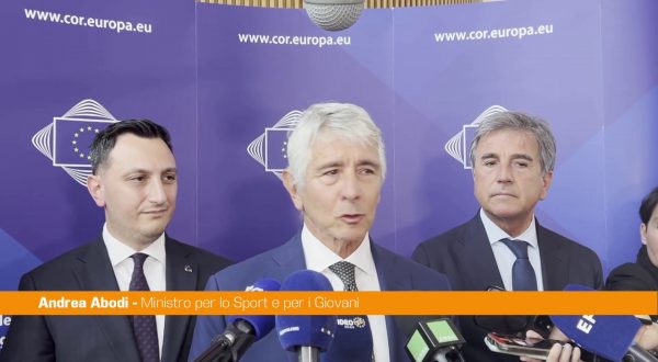 Giovani, Abodi “Erasmus Plus strumento per costruire il futuro”
