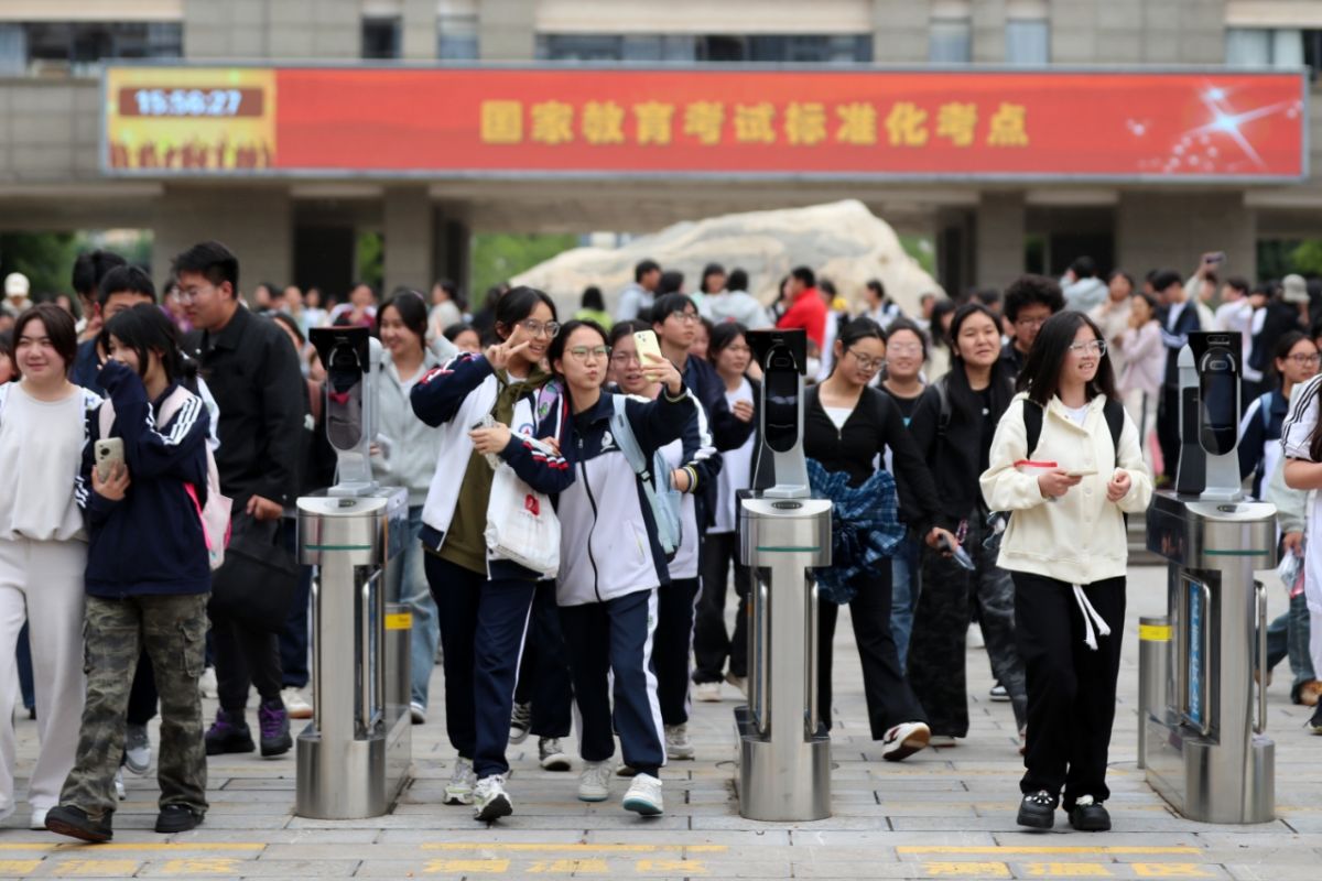 Cina, 12.9 milioni di studenti parteciperanno al &ldquo;gaokao&rdquo; dal 7 giugno