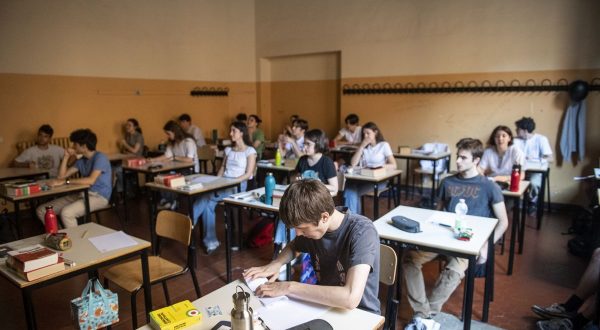 Maturità, online 13.989 commissioni d’esame. Gli studenti coinvolti sono 527.607