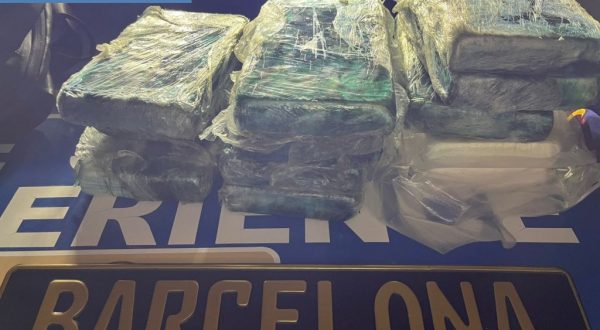 Dalla Spagna alla Sicilia con 13 chili di cocaina in auto, tre arresti