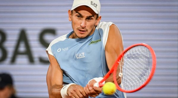 Arnaldi non gioca per un virus, Cobolli in finale al Roland Garros contro Zverev