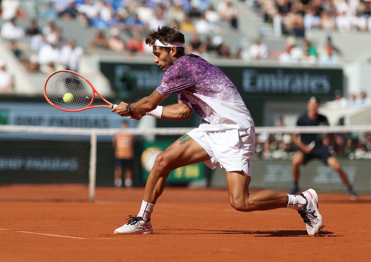 Cobolli cede al quinto set, il Roland Garros &egrave; di Zverev