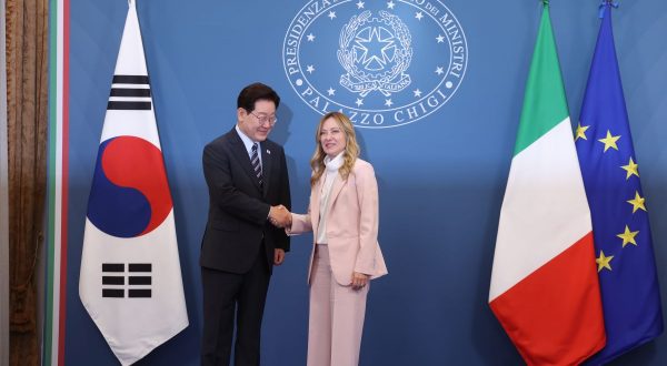Italia-Corea del Sud, Meloni e Lee Jae Myung &ldquo;Impegno per Indopacifico e Hormuz&rdquo;