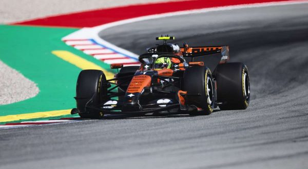 Norris in testa nelle FP2 in Catalogna, Antonelli 5° dietro Leclerc