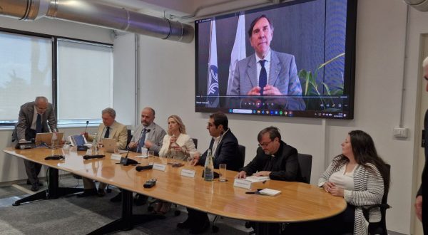 Rischi e opportunità dell’IA al centro del convegno Assidipost-Federmanager