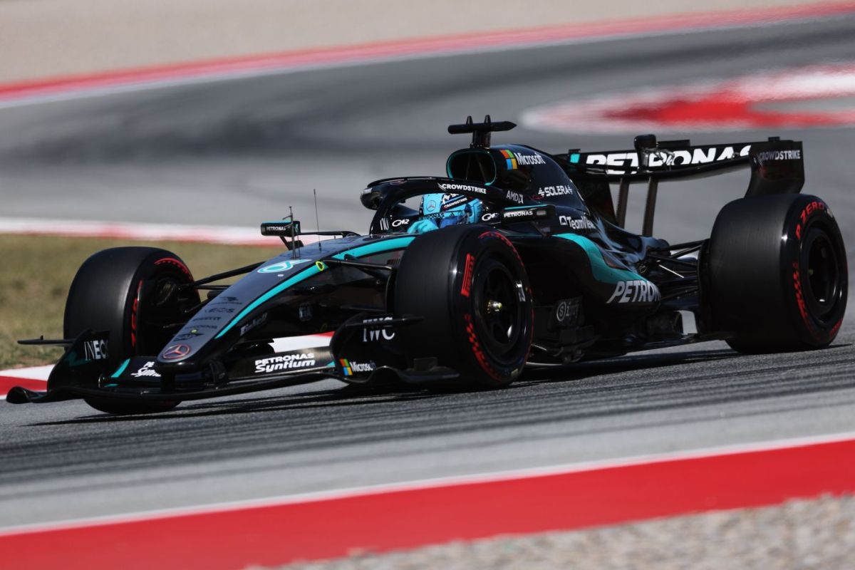 Russell in pole su Hamilton e Antonelli a Barcellona, Leclerc 10&deg;