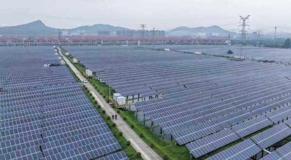 Cina, un piano triennale contro consumo energetico ed emissioni CO2