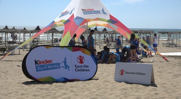 Sport e inclusione a Marina di Grosseto con Ferrero, Save the Children e Sensini