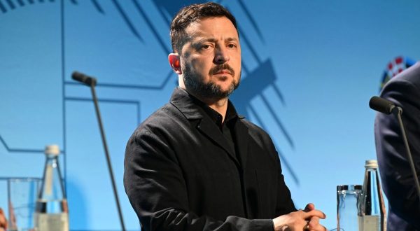 Ucraina, Zelensky “La Russia si prepara a lanciare un attacco massiccio”