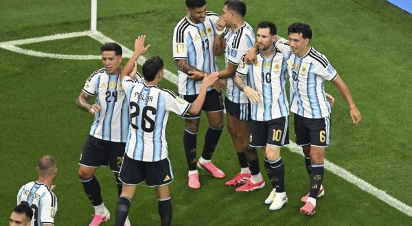 Messi nella storia, l’Argentina batte l’Austria e va ai sedicesimi
