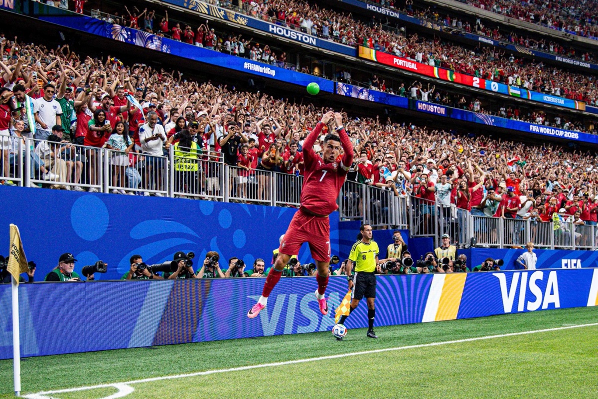 Doppietta storica di Ronaldo, il Portogallo travolge l&rsquo;Uzbekistan 5-0