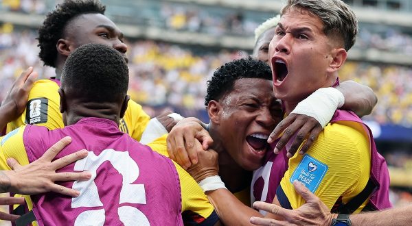 Impresa dell&rsquo;Ecuador, batte la Germania in rimonta e vola ai sedicesimi