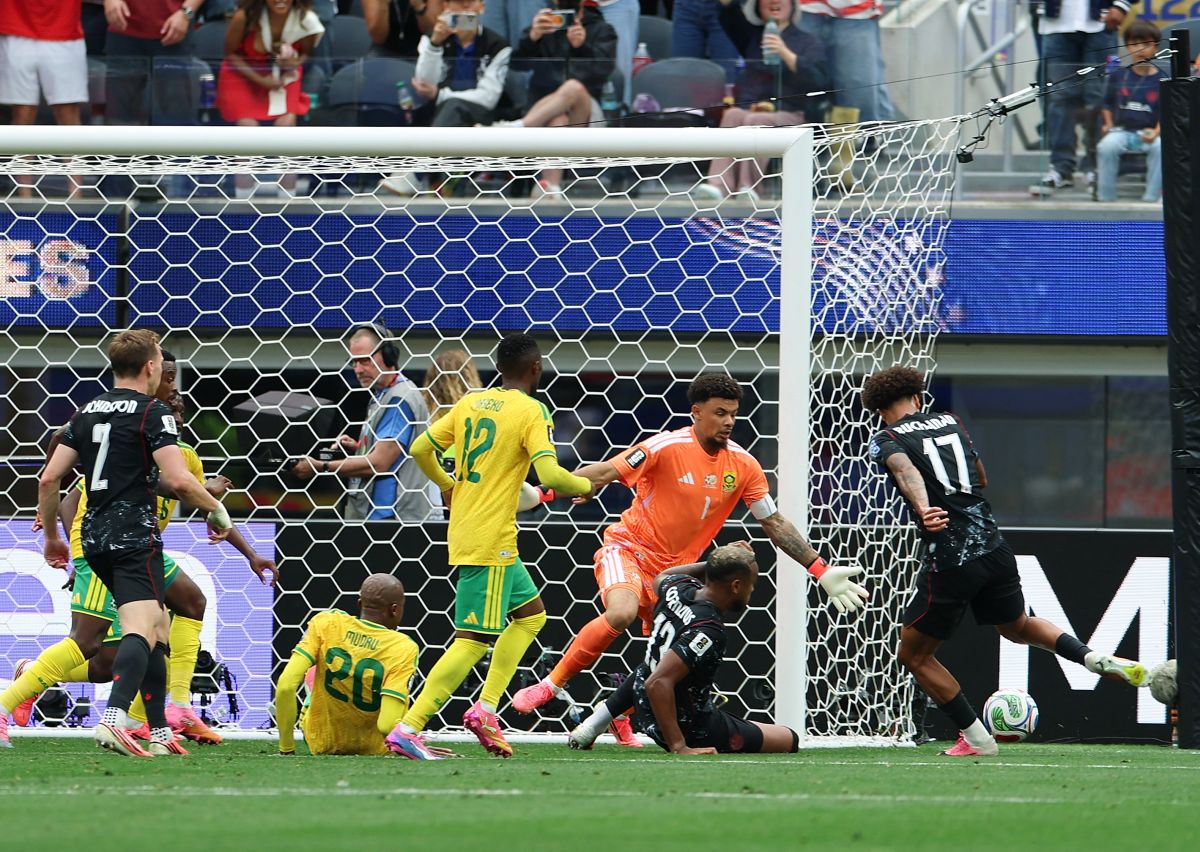 Eustaquio-gol al 92&deg;, il Canada batte il Sudafrica e vola agli ottavi