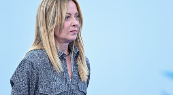 Scuola, Meloni “Barriere linguistiche vanno rimosse per favorire opportunità”