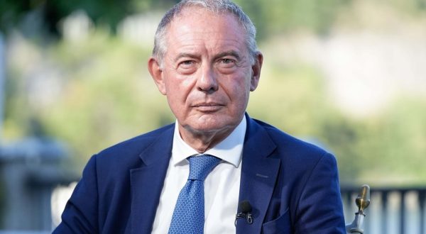 Urso &ldquo;Sicilia pienamente inserita nella filiera aerospaziale italiana&rdquo;