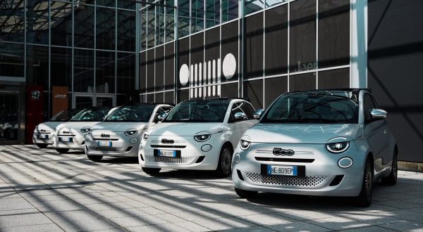 Fiat presenta la nuova 500 Hybrid Cabrio Dolcevita e la 600 Turbo 100