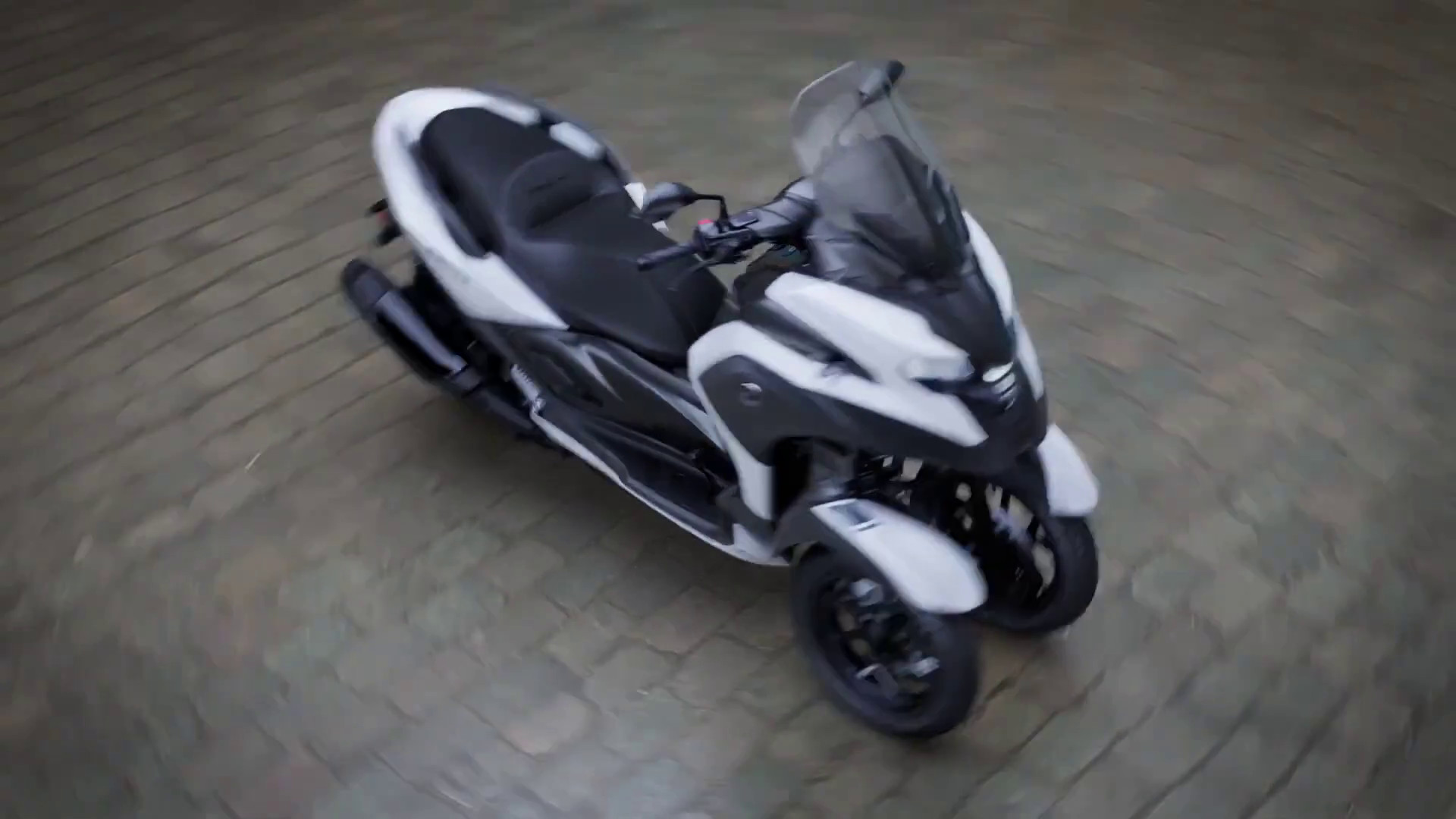 Yamaha Tricity 300, debutta l&rsquo;airbag integrato