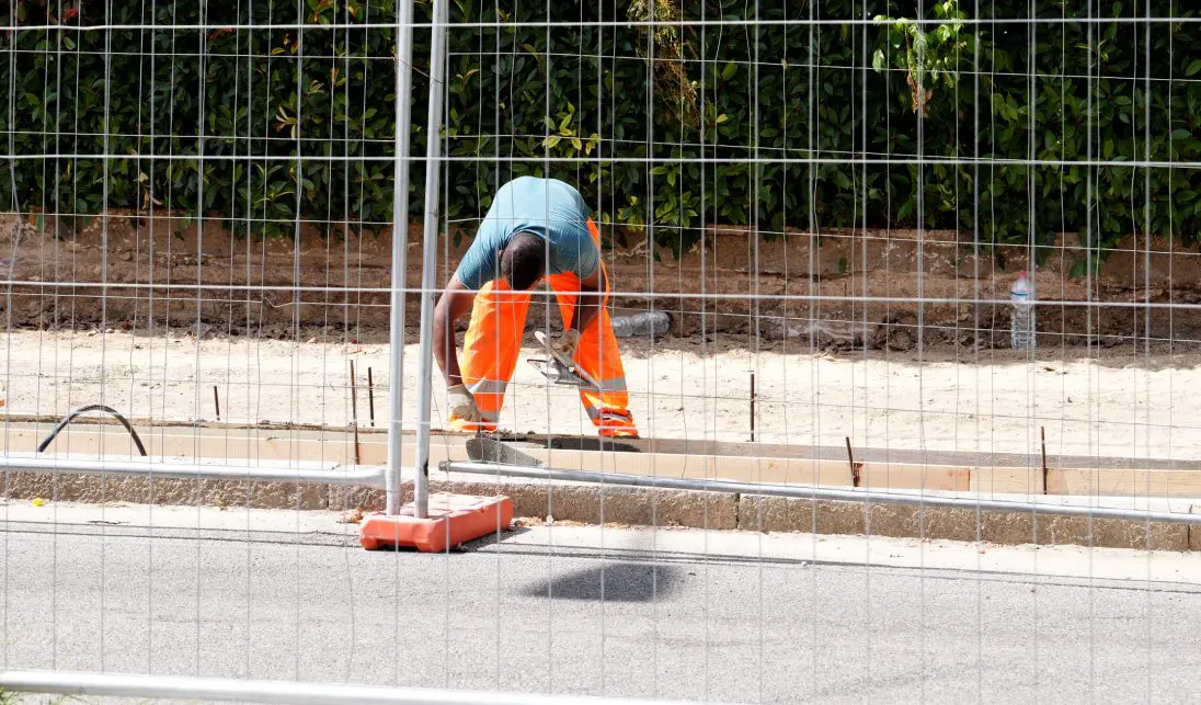 Stop alle attivit&agrave; lavorative a rischio nelle ore pi&ugrave; calde fino al 31 agosto, Schifani firma l&rsquo;ordinanza / Video