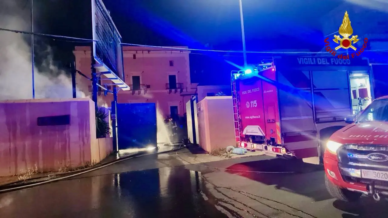 Nuovo attentato incendiario contro la Sicily by Car, a fuoco 11 vetture nel deposito a Palermo. Dragotto &ldquo;Non sappiamo cosa vogliono&rdquo;