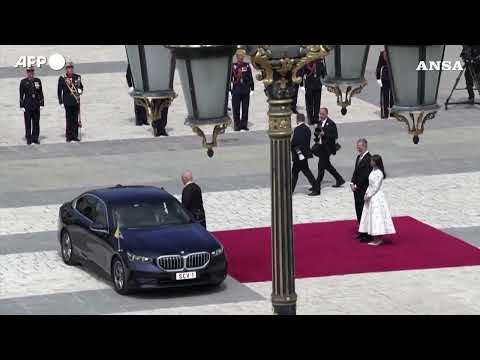 Papa Leone XIV accolto al Palazzo Reale di Madrid