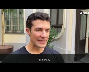 Ballo in Bianco, Roberto Bolle: "In Piazza San Carlo ci sara' una grande lezione di danza"