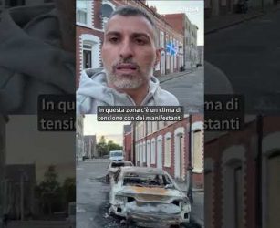 Belfast, tensione e fiamme: bruciate auto e case #ansa #news