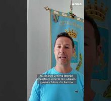 Mare, giovani e futuro: il Marina Militare Nastro Rosa Tour fa tappa a Vieste #ansa #news