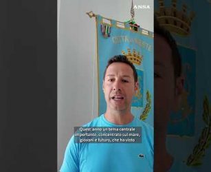 Mare, giovani e futuro: il Marina Militare Nastro Rosa Tour fa tappa a Vieste #ansa #news