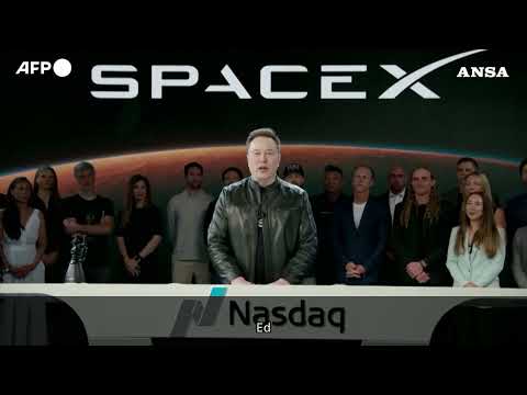 Elon Musk: &ldquo;SpaceX vuole portarvi sulla Luna, su Marte e oltre&rdquo;