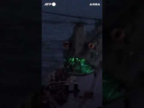 Spettacolare blitz nella Manica:iRoyal Marines fermano una petroliera della flotta-ombra russa#ansa