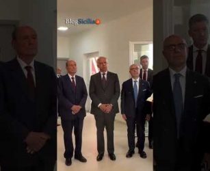 Sicurezza, vertice Piantedosi-Schifani a margine della consegna di Villa Napoli