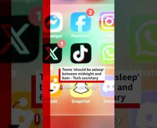 The UK government is "running trials" about potential overnight social media curfews. #BBCNews