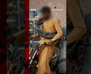 Bikers risking their lives to smuggle Iranian fuel into Pakistan. #BBCNews
