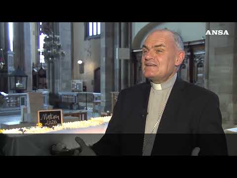 Nel Duomo di Bolzano 560 candele per i maturandi #ansa #news